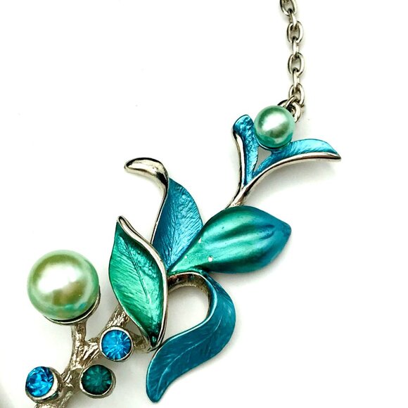 Vintage Style Aqua Leaf & Pearl Statement Necklace With Silver Chain ***See Note - Picture 5 of 5